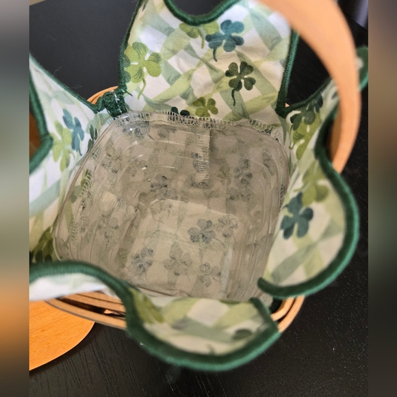 Longaberger 1999 Lots Of Luck St. Patrick's Day Basket w/ Lid And Liner - Picture 4 of 9